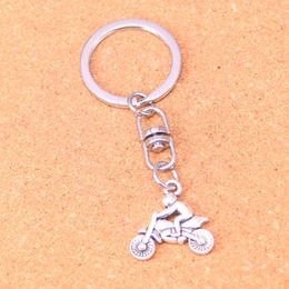 Mode sleutelhanger 21*21 mm motorfiets motorcross hangers diy sieraden auto sleutelhanger ringhouder souvenir voor cadeau