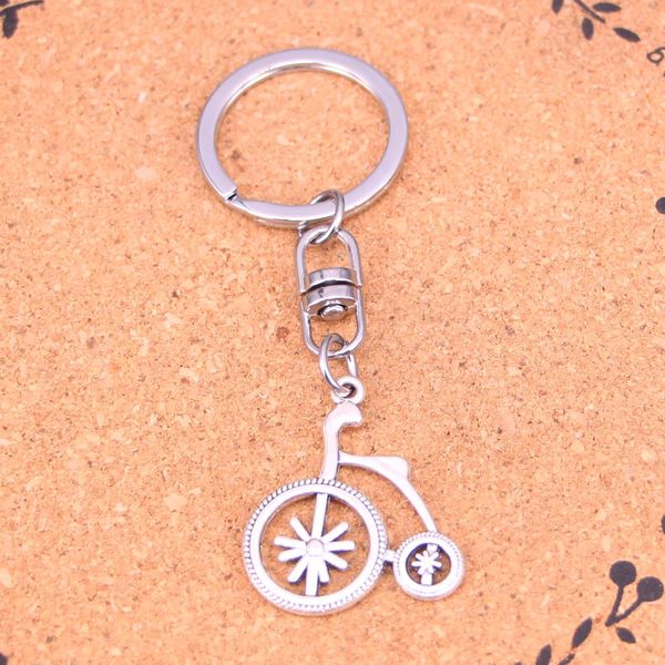 LLavero de moda 27*31mm bicicleta medieval colgantes DIY joyería coche llavero con anilla titular recuerdo para regalo