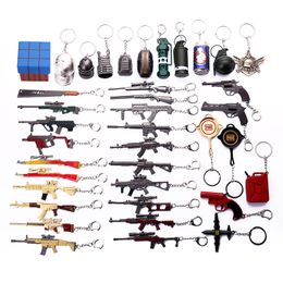 Mode Keychains Weapon Revolver AK47 M16 POT Key Chians Keyring Game Gift Accessories