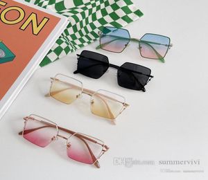 Fashion Kids Sunglasses Girls Vintage Metals Square Frame Square Eyeglass Kids Gradient Sunblock Childre