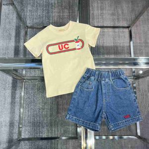 Mode enfants survêtements de haute qualité été T-shirt ensemble taille 100-160 bébé manches courtes et logo brodé short en jean Jan20