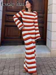 Fashion Tricoted Crochet Stripe Maxi Robe Femmes Elegant Horn Horn Sleeve Beach Robe Femme Femme Soirée Chic Robes Longues 231225