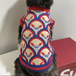 Pull en tricoté de mode de luxe de luxe Vêtements de chien classiques marques de compagnie de compagnie vestes chaudes hivernales pour grands vêtements pour chiens de haute qualité