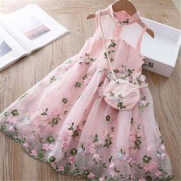 2024 mode Koreaanse kinderkleding meisjes jurk zomer nieuwe geborduurde borduurwerk prinses jurken mouwloze mesh meisje kind jurk