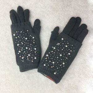 Version mode-coréenne des gants de forage chauds gants de couple de mode perlés plat demi-doigt à tricoter deux pièces