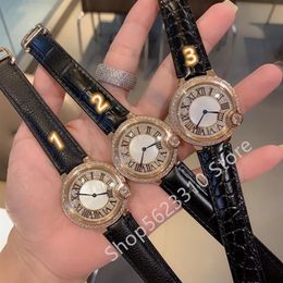 Fashion dames cristaux s'habiller les montres romaines zircon quartz watch raminestone women diamants complets en cuir réel monte en cuir 36 mm204u