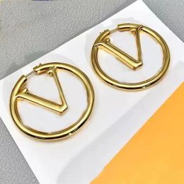 Mode Damen Luxus Gold Creolen Designer Buchstaben Ohrringe vergoldet versilbert geometrische Ohrringe geeignet für Valentinstag Partyzubehör
