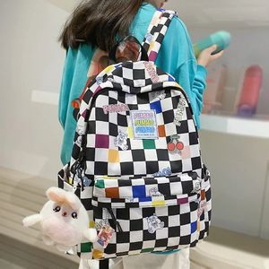 Fashion Lady Lattice Travel Cartoon Tas vrouwelijke plaid schattig college backpack trendy dames meisje coole kawaii laptop 23122222
