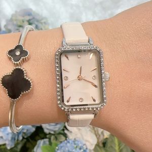 Robe de luxe dame montre Top marque bracelet en cuir femmes montres rectangle cadran diamant montres de créateur pour les femmes cadeau de Noël de la Saint-Valentin