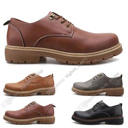 Moda de gran tamaño 38-44 nuevos zapatos de cuero para hombres chanclos zapatos casuales británicos envío gratis alpargatas treinta y seis