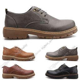 Mode grande taille 38-44 nouveaux hommes en cuir chaussures pour hommes couvre-chaussures chaussures décontractées britanniques livraison gratuite Espadrilles trente