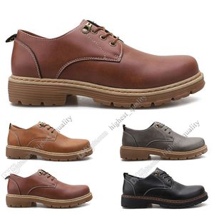 Mode grande taille 38-44 nouveaux hommes en cuir chaussures pour hommes couvre-chaussures chaussures de sport britanniques livraison gratuite Espadrilles trente-trois