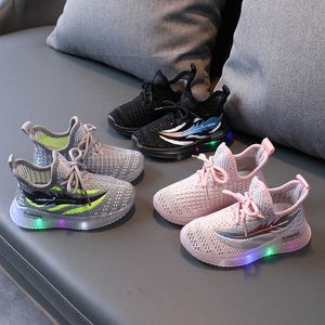 Mode LED-verlichte jongens meisjes sneakers breien peuter kinderen sportschoenen mesh ademend antislip kinderen loopschoenen G1025