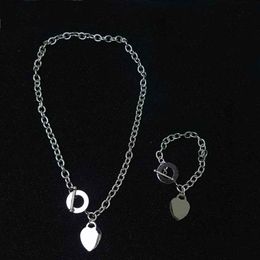 Fashion Love Necklace+Bracelet Set Hot Sell verjaardag Kerstcadeau 925 Silver Love Wedding Statement Sieraden Hart Kettingen Bangle Sets 2 in 1