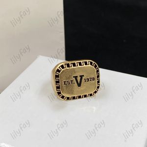 Mode Amour Anneaux De Luxe Bague En Or Designer Marque Modèle Bijoux Pour Hommes Classique V Lettre Réglable Boucle Femmes Couple Cadeau Avec Boîte Nouveau