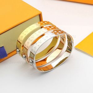 mode mooie armband voor vrouwen bloem brief stapelen bedelarmbanden ingelegd kristal diamanten armbanden designer sieraden meisjes Valentijnsdag cadeau