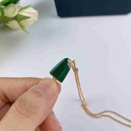 Fashion Luxury Blgarry Designer Collier à la mode et à style minimaliste Coquille verte DoubleLayer Collier Bijoux avec logo et boîte-cadeau