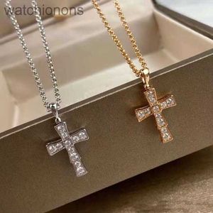 Fashion Luxury Blarry Designer Collier High Version Collier Cross Cross en diamant complet 925 Silver 18K Gold Mens and Womens Bijoux avec logo et boîte cadeau