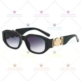 Gafas de sol de diseñador de marca de lujo de moda para mujeres Hombres Anteojos Versac Biggie Ve 4361 Marco completo Opcional Polarizado UV400 Lentes de protección Hip Hop 390 473