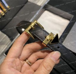 Fashion Luxury Designer Belt For Women Classic Triangle Gold Buckle Geatine Leather Femme Belt Celens Designers Beltes