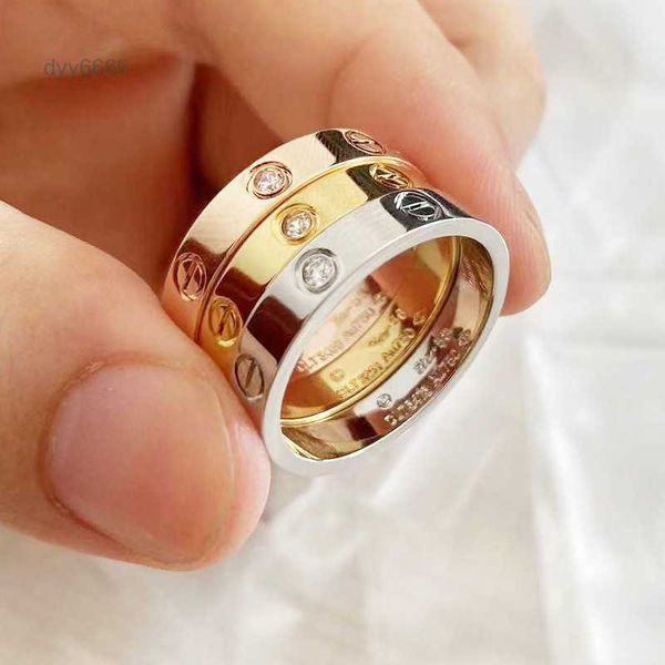 Créateur de luxe de mode Cartiyaryly Band Rings Même style Un caractère Titane Acier Hommes et Femmes Anneaux Style élégant et élégant avec diamants et inoxydable Mx9j