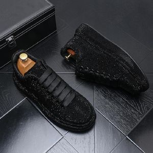 Mode luxe ontwerper Charm Rhinestone Casual schoenen voor mannen Flats Punk Rock Prom Loafers Walking Sneakers Zapatos HOMBRE DA019