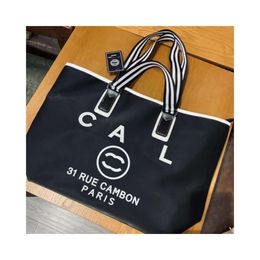 Fashion Luxury Designer Handbag New Fashion Fashion multifonctionnel de grande capacité Nylon Girl Crossbody Bag Tote Factory Promotion Retail WholesaleJvnj