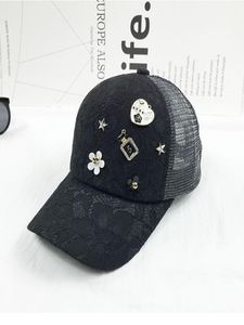 Mode luxe designer dentelle mignon bouteille étoile chemise été décontracté casquettes de baseball pour les femmes voyage chapeaux de soleil trous creux9629488