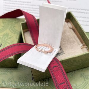 Moda Diseñador de lujo Anillos Tendencia Marca Carta Anillos de oro rosa Pareja Carta Plata Regalo de vacaciones personalizado Joyería del banquete de boda