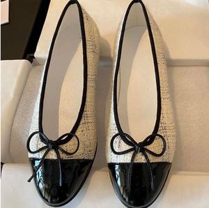 Fashion Luxury Designer Chaussures Ballet Casual Ballet Robes Chaussures Femme Designers Taille 34-42 FEMME FORMAL FEMME FEMME FLAT FLAT BAPAT PLAGDE LA 2956