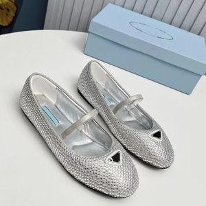 10A Designer Schoenen Vrouwen Platte Marys Jane Jurk Schoenen Ballerina's Luxe Echt Leer Ballet Platte Schoenen Driehoek Strass Instapper Loafers Casual Schoenen Sandalen