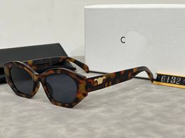 Lunettes de soleil de créateur de luxe de mode CL40238 Marque Men and Women Small Small Sheezed Frame Premium UV 400 Polaris Sunglasses avec boîte