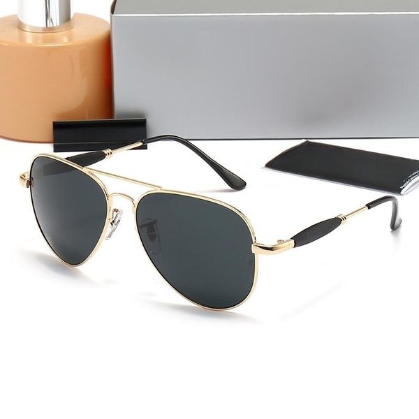 Lunettes de soleil de créateurs de mode de luxe pour femmes hommes lunettes mêmes lunettes de soleil que photo de rue de plage petites lunettes de soleil en métal plein cadre avec boîte-cadeau