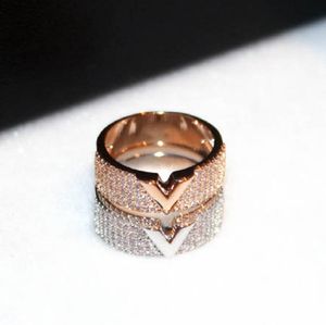 Mode Luxe Designer Super Fonkelende Cubic Zirconia Diamond Brief V Hollow Ring voor Vrouwen Meisjes 8 9