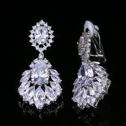 Klassieke diamanten clip-on schroefoorbellen Designer voor dames Wit AAA Zirkonia Zilver Dangle Crystal Earring Luxe bruiloftssieraden voor bruiden Bruidsmeisje