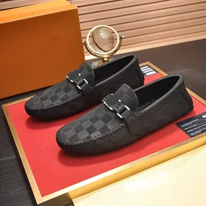 Fashion Luxury Robes Chaussures Designer Hommes conduisant des chaussures de chaussures pour hommes Slip-on sans pois chaussures en dente