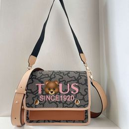 Mode luxe mode croix paquet boutique livraison gratuite espagnol femmes sac bandoulière haut de gamme ours en peluche épaule nouveau 5253-156