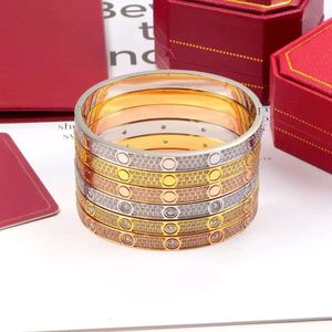 Fashion Luxury Full Tian Xing Titanium Steel Bracelet Trois rangées de dix bracelets en diamant CNC Bracelet en pierre CNC Bracelet Designers Design Cadeaux de vacances