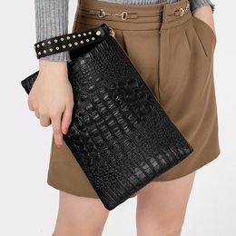 Fashion Luxury Handsbags Femme Bag Pu Cuir Clutch Ladies Evening Enveloppe Sac Feme Feme Day Pourse Purs Portable Wristlet Sac 240506