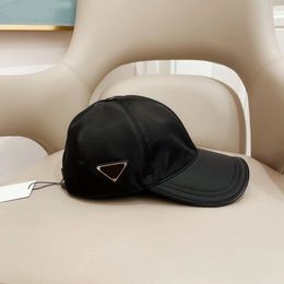 Mode luxe hoeden re nylon driehoek honkbal hoed populaire comfortabele ademende sport pet vakantie cadeau ontwerper gemonteerde petten en hoeden zomer vrouwen E23