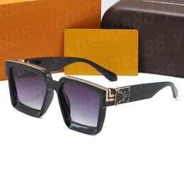 Mode luxe homme hommes lunettes de soleil de créateur chaud pour hommes et femme vintage carré cadre mat lettre imprimée couleur film lunettes tendance style de loisirs anti-ultraviolet
