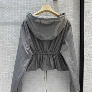 Mode luxe Miu vestes veste de créateur pour femme gris cordon manteau à capuche femmes été lâche taille décontractée veste courte vêtements de protection solaire