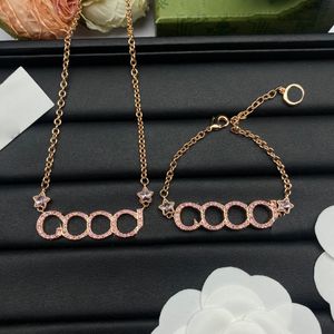 Mode Luxe ketting designer letterhanger sieraden met parel- en diamanten kettingen voor damesfeest Rose Gold Platinum-sieraden