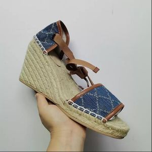 Mode luxe sandalen Designer Stijl Zomer Dikke Bottom Wedge Sandalen enkelriem Hoge hakken Visser Roman Bohemian