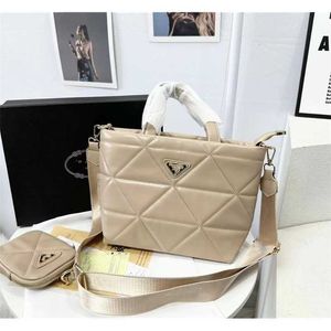 Sac fourre-tout à bandoulière en cuir Triangle de luxe pour dames Europe et Amérique