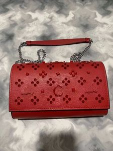 Mode luxe femmes rivet sac personnalité tête en relief tenant enveloppe sac à bandoulière rue tendance tête véritable sac à main en cuir sacs filles fête portefeuilles