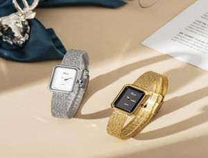 Fashion Luxury Women Regarde Nice Lady Quartz Party Top Quality Femme Wristwatch célèbre Design horloge entier 6138577