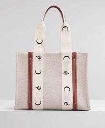 Moda Luxurys Bolso de mujer Bolso de compras de un solo hombro Diseño de letras grandes Práctico Totes famosos Diseñadores de cuerpo cruzado Bolsos para mujer Bolsos de lujo clásicos