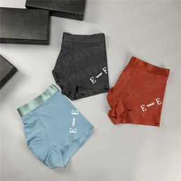 Fashion Men Boxer Shorts sexy sous-pants sexy homme classique Briefs sous-vêtements jeunes sous-vêtements élastiques confortables doux et confortables