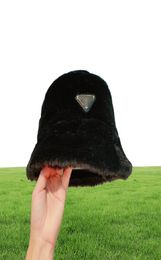 Fashion Men Designer Bucket Hat Holiday Travelent High Quality Faux Fur Mens Designers Caps Caps Casual Women Sunhats3709037